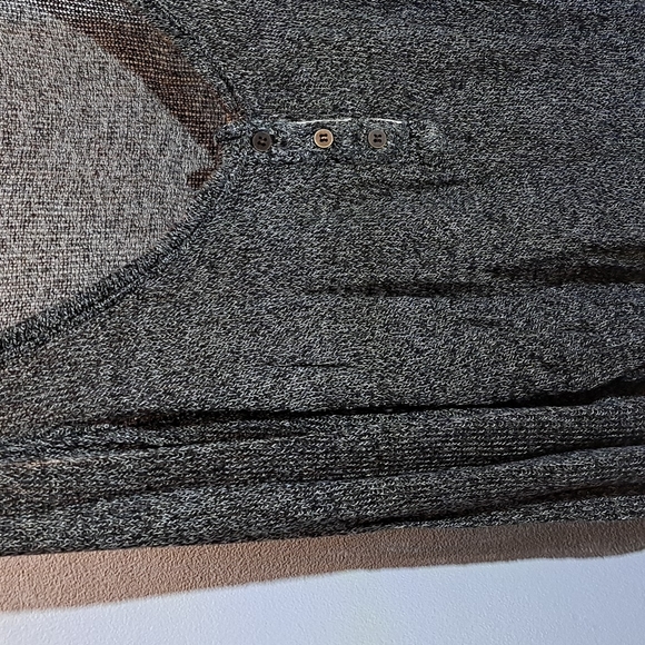 Brandy Melville Light Knit Sweater - Picture 2 of 5